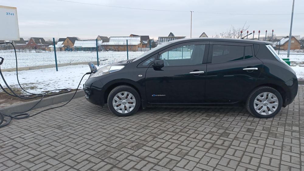 Продам Ніссан Ліф