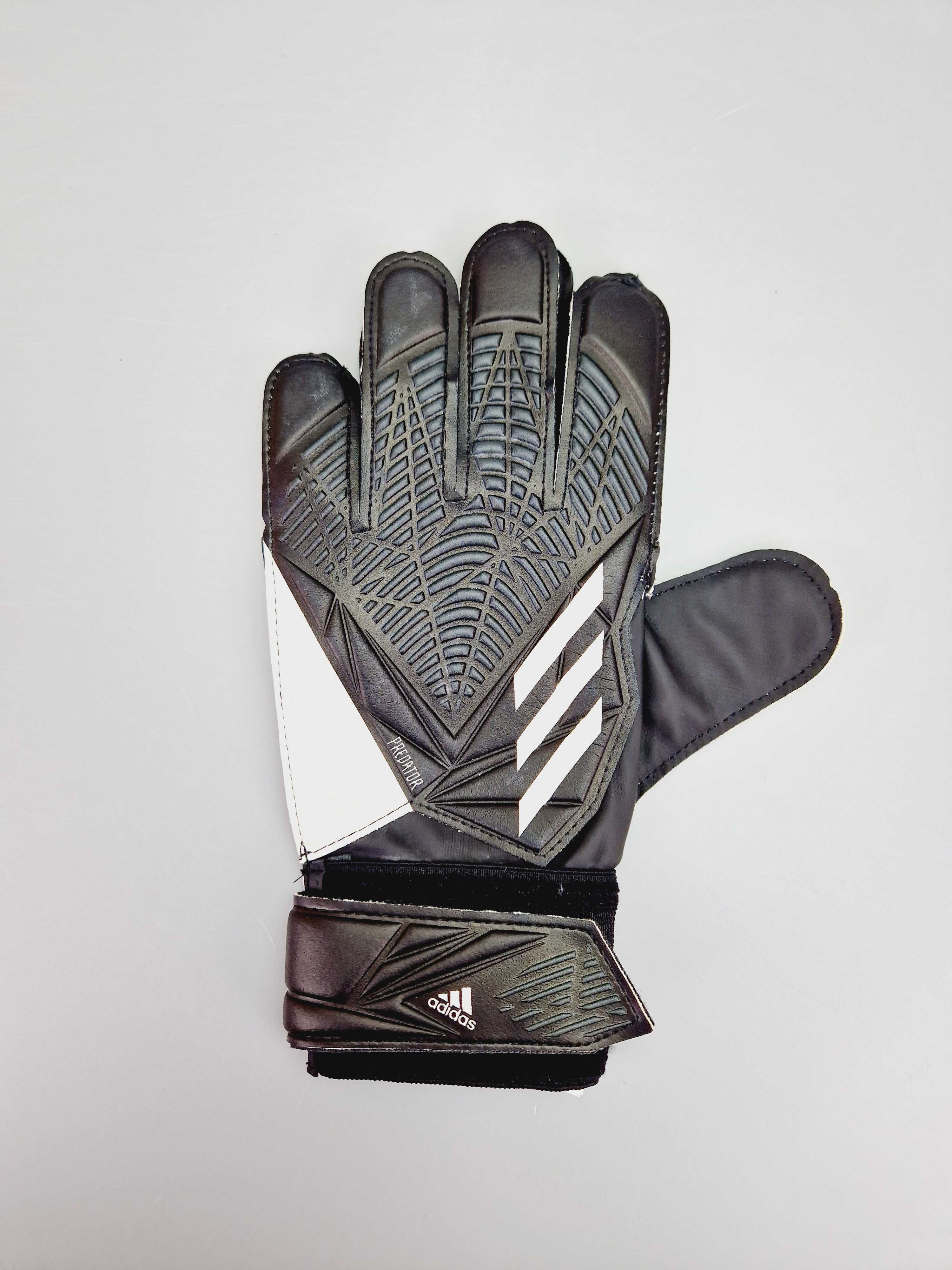 Rękawice Bramkarskie ADIDAS Predator roz. 8