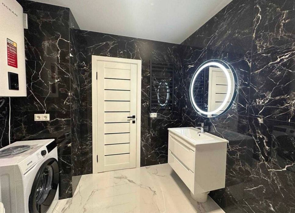 Стильна,укомплектов,гардеробна,в сучасному ЖК One,район торг.Велес.