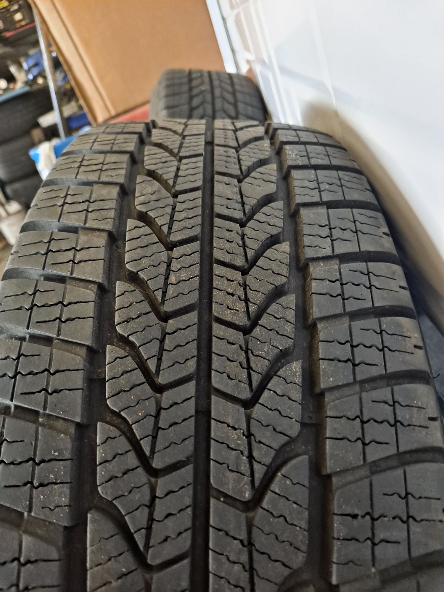 Felgi z oponami vw t5 205/65/16c dot19 5x120