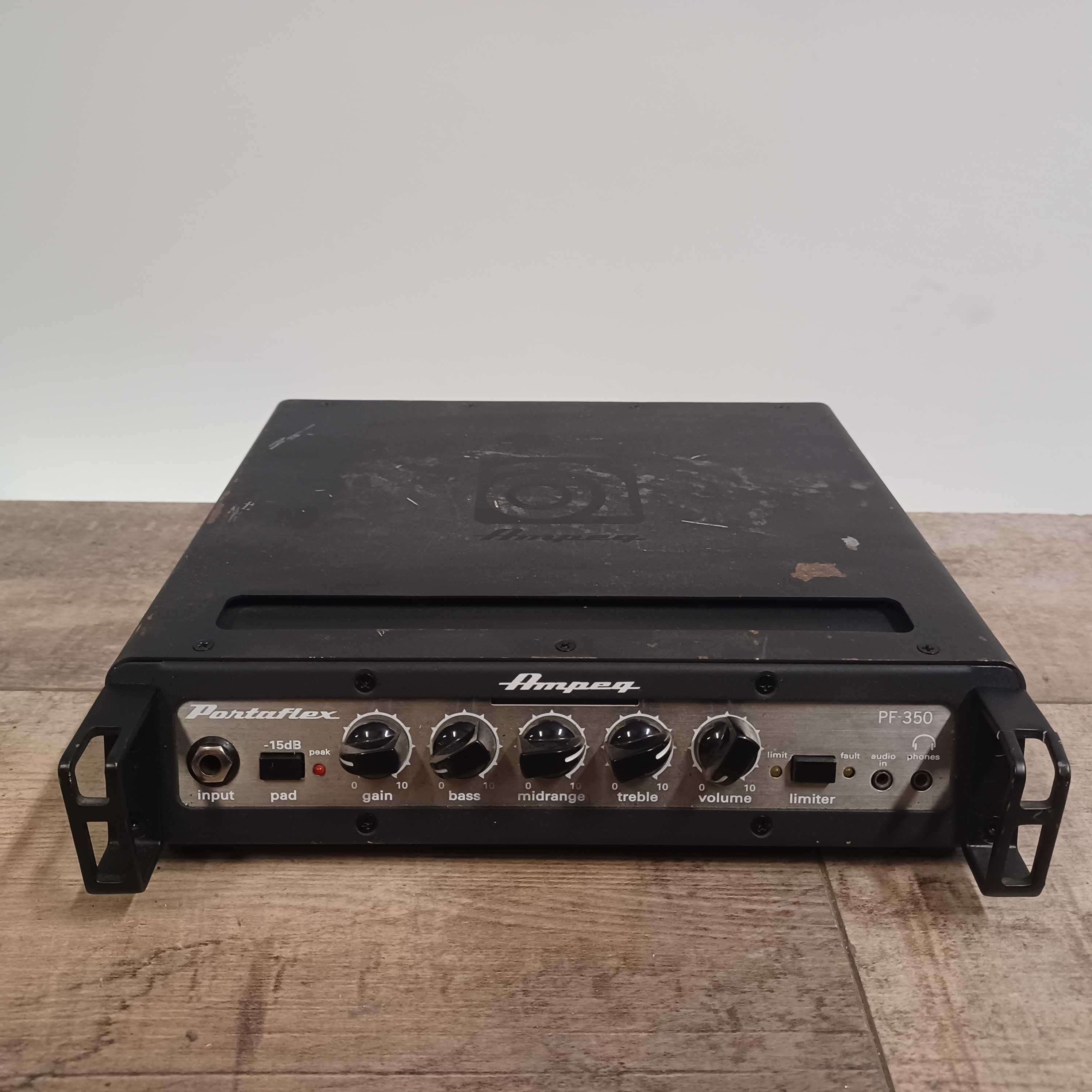 Ampeg Portaflex PF-350 lekki head basowy