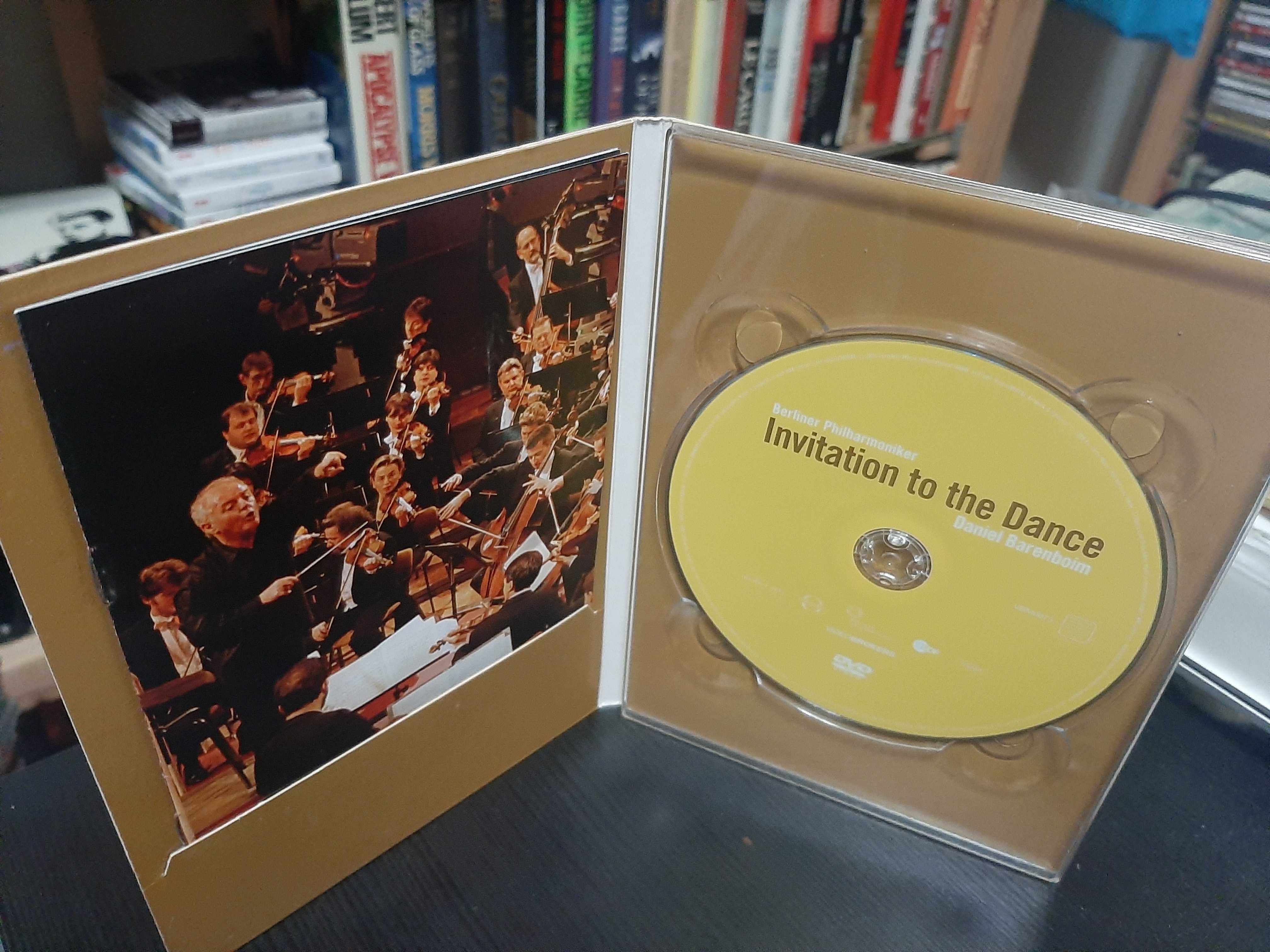 Invitation to the Dance -  New Year's Eve Concert 2001 - Barenboim