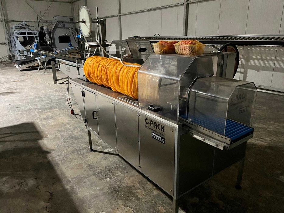 C-Pack VAC 983 clipper do pakowania w rękaw siatkowy tacek flow pack