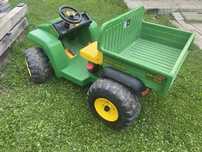 Samochodzik elektryczny peg perego john deer