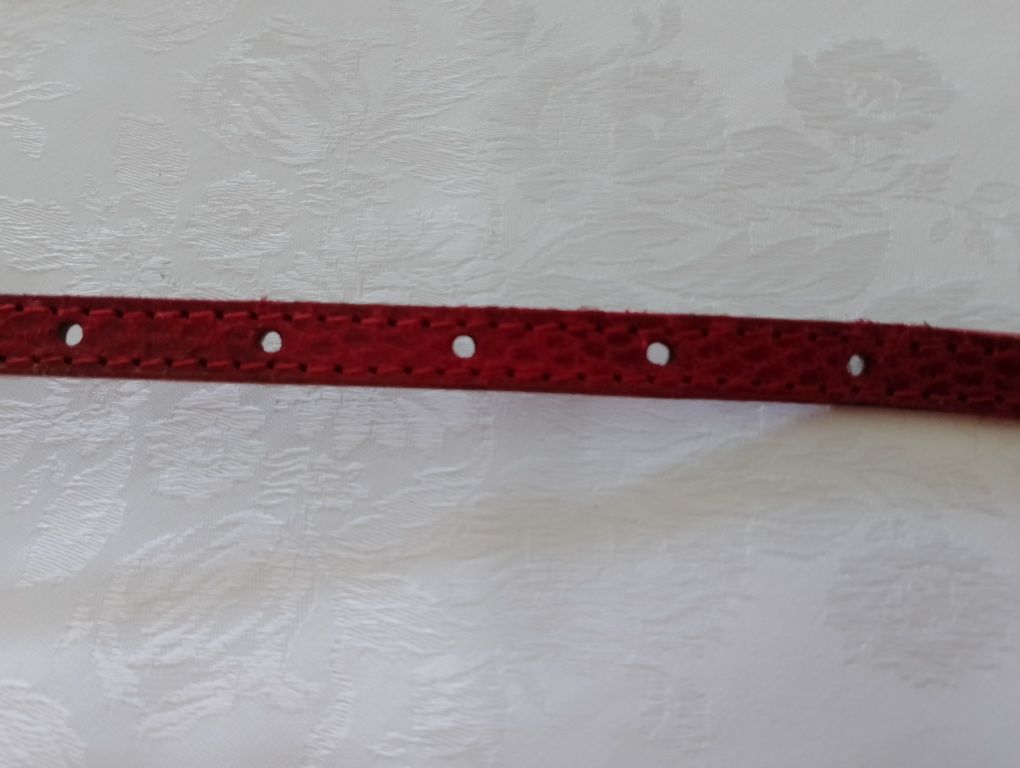 PASEK czerwony ze złotymi elementami, wąski, Accessorize, do sukienki