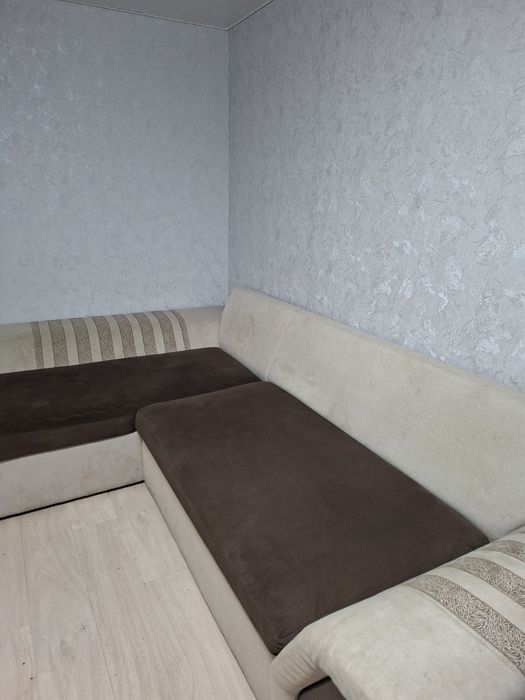 Диван мягкий уголок