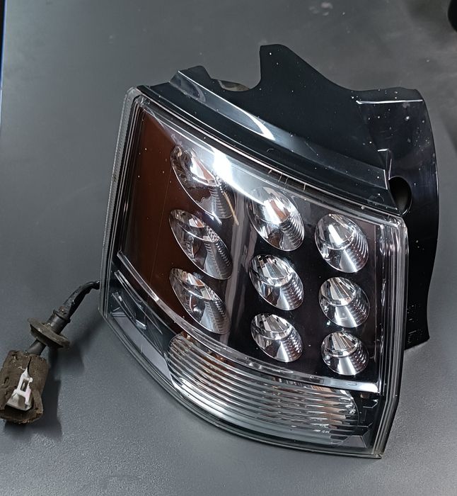 Продам задній ліхтар на Міцубісі аутлендер XL 2008