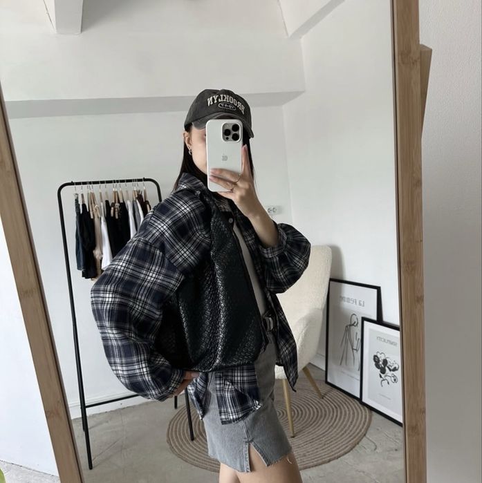 Чорно біла картата сорочка