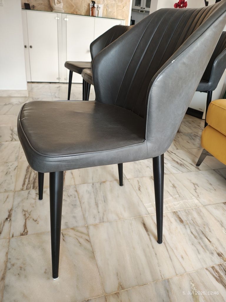 Cadeiras para mesa de jantar