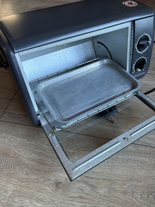 Mini piekarnik elektryczny