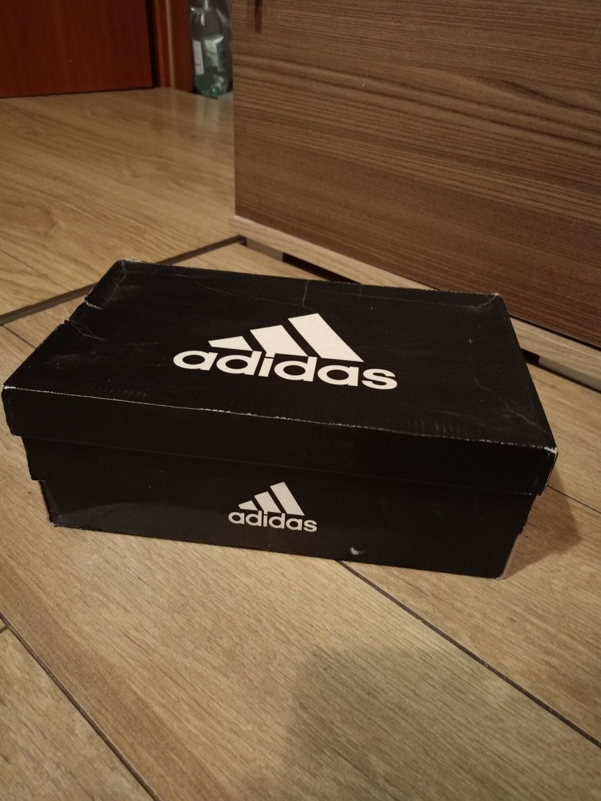 Korki adidas predator  r.33