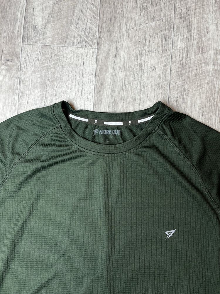 Футболка Workout dri-fit размер L оригинал спортивная чёрная бег run