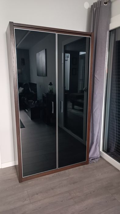 Móvel / cristaleira em madeira 180x100x40