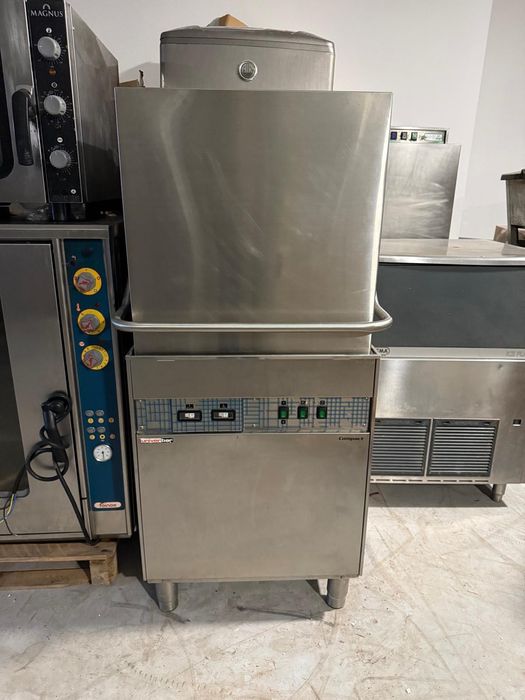 Máquina de lavar loiça industrial