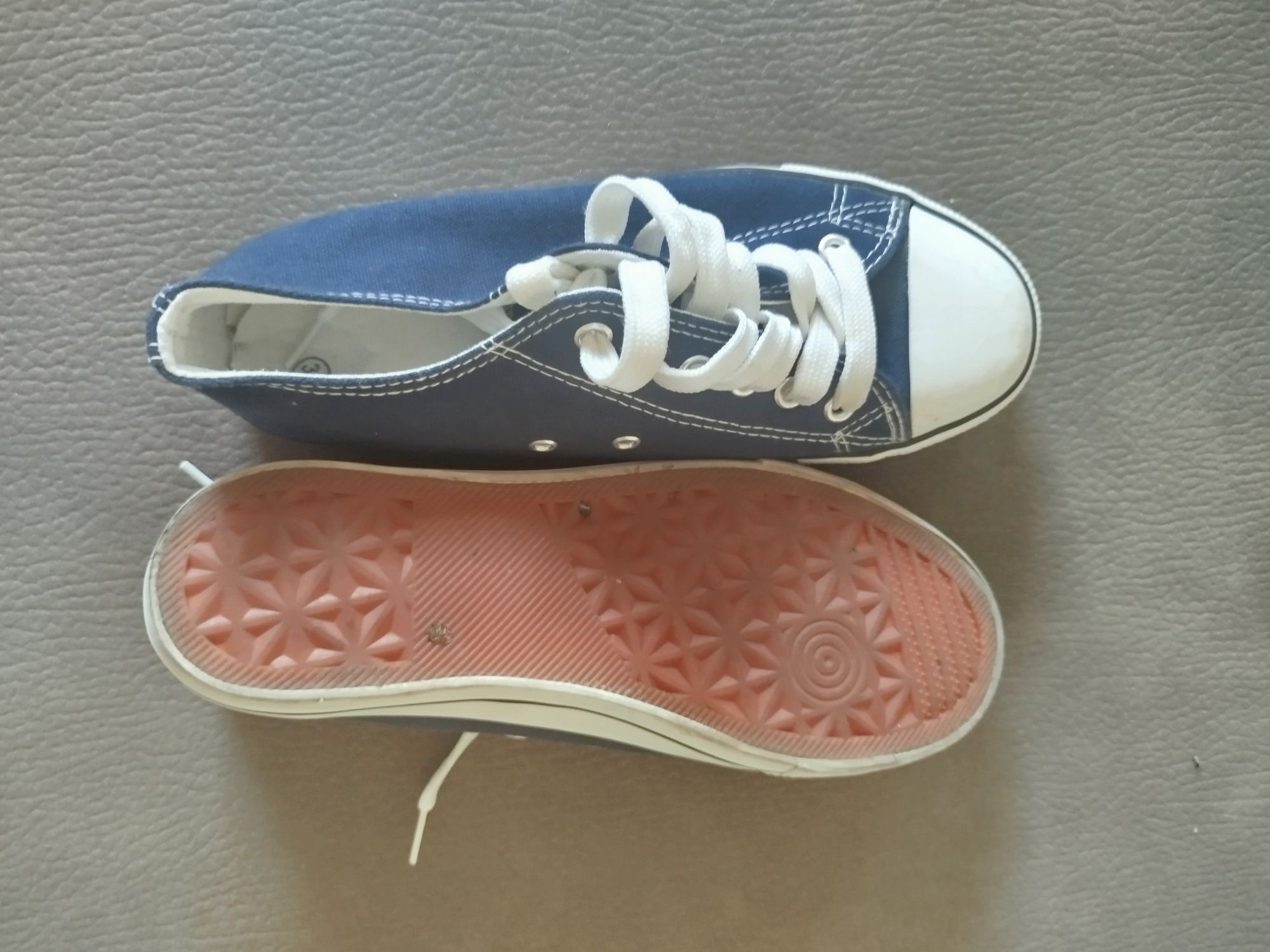 Tênis básico converse