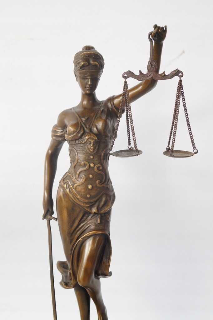 TEMIDA Z BRĄZU rzeźba figura adwokat sąd