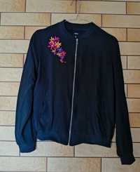 Czarna bluza typu bomber Sinsay