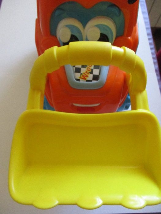 Fisher price-pojazd grający