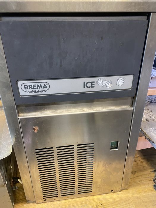 професійний льодогенератор brema