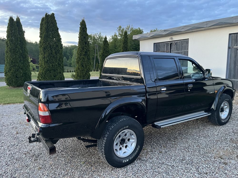 Mitsubishi l200