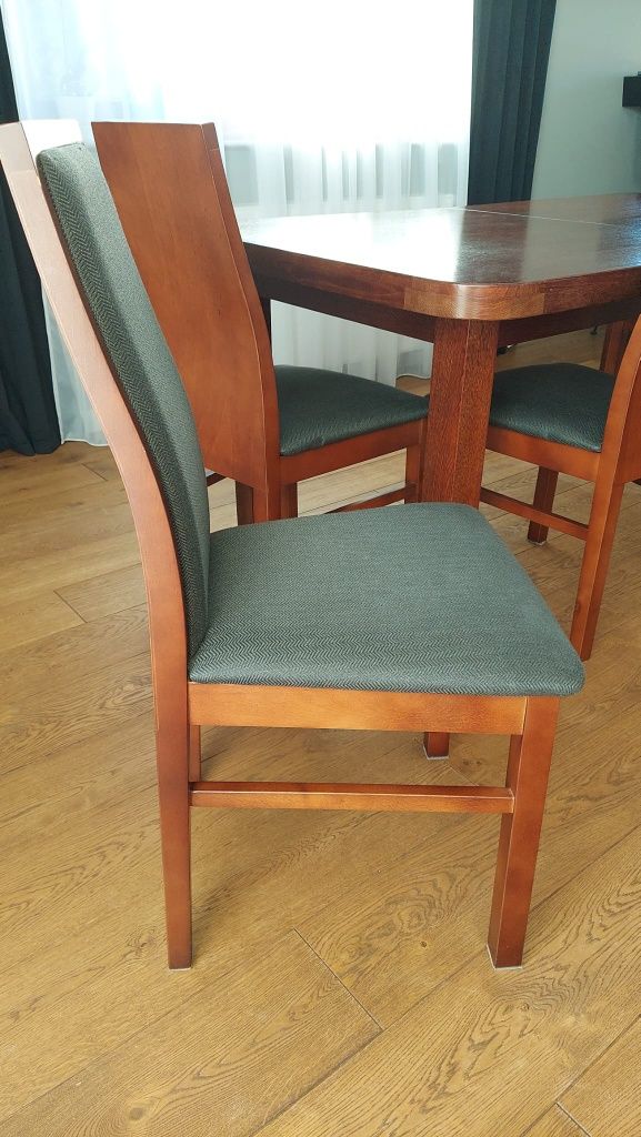 Stół rozkładany z drewna, do max 262cm + 6 krzeseł