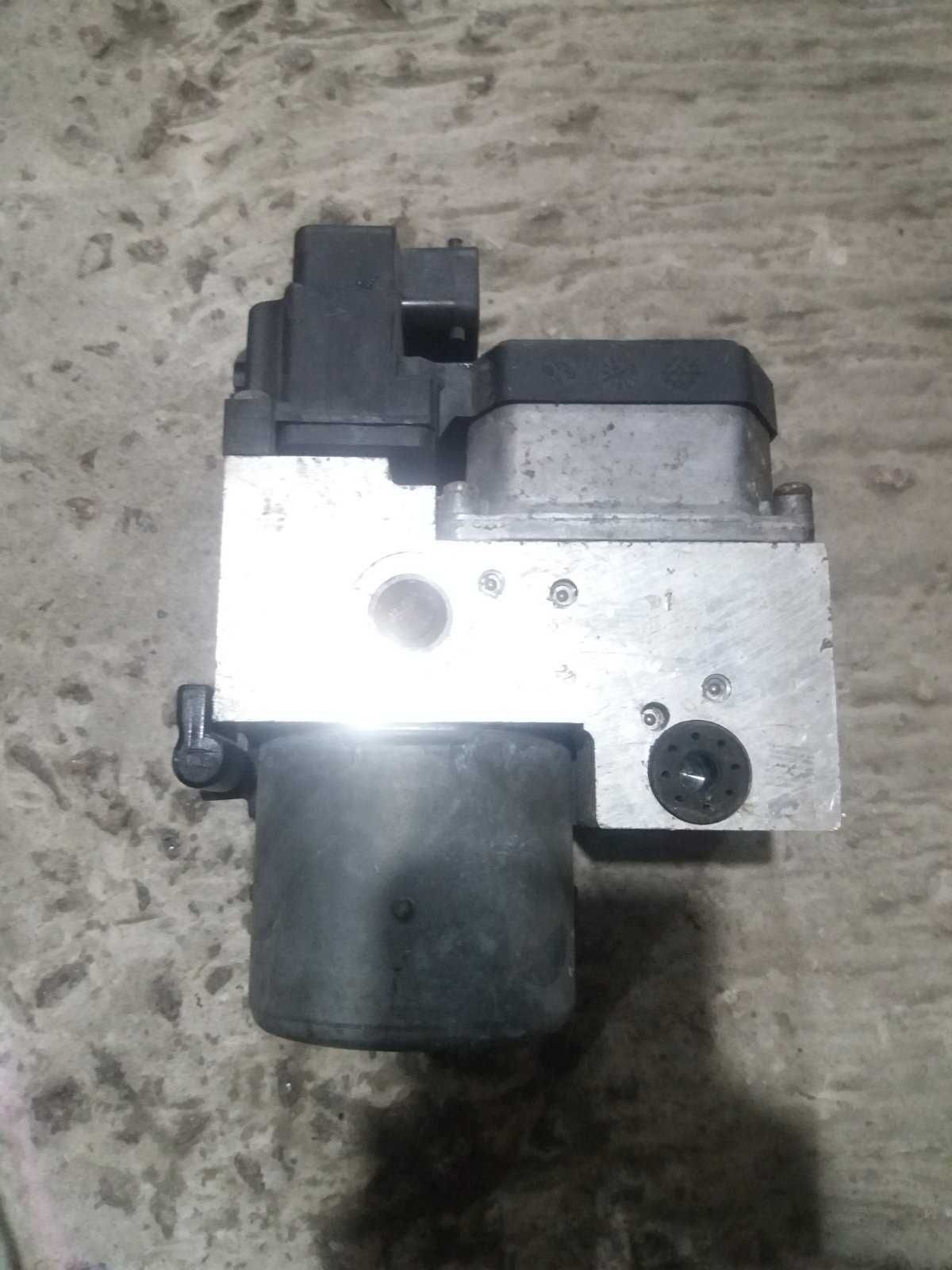 Блок ABS  0273004358 для Audi A4, A6, Volkswagen Passat B5+