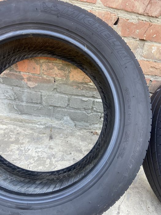 Michelin R18 225/55