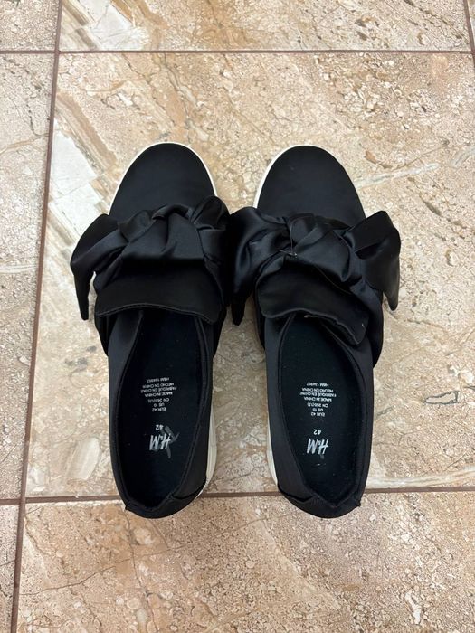 Сліпони з бантом від h&m