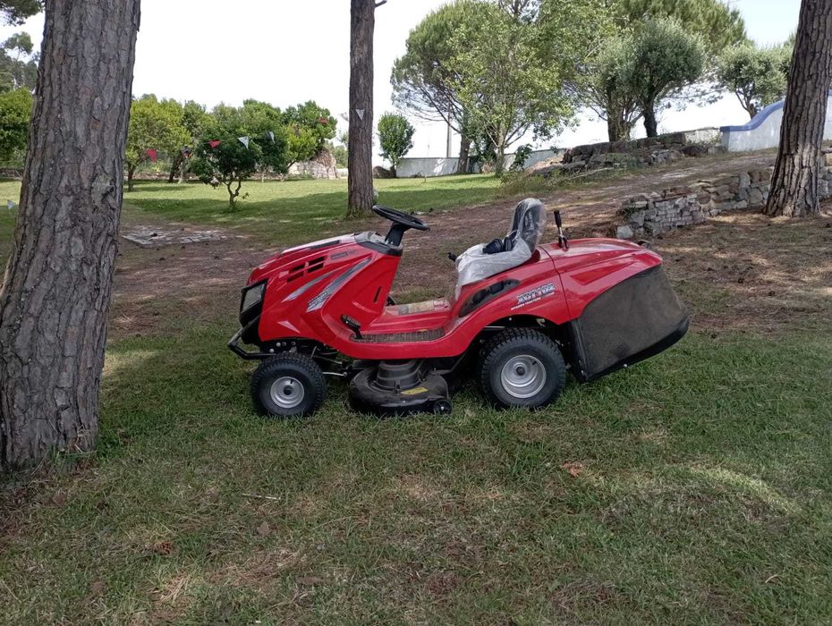 Trator Corta relva Briggs & stratton 5176 17.5hp, como novo