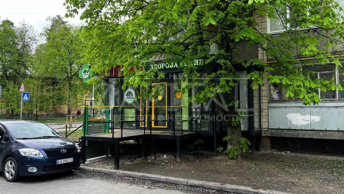 Продаж комерційного приміщення з окупністю до 10 років Фасад /Київ