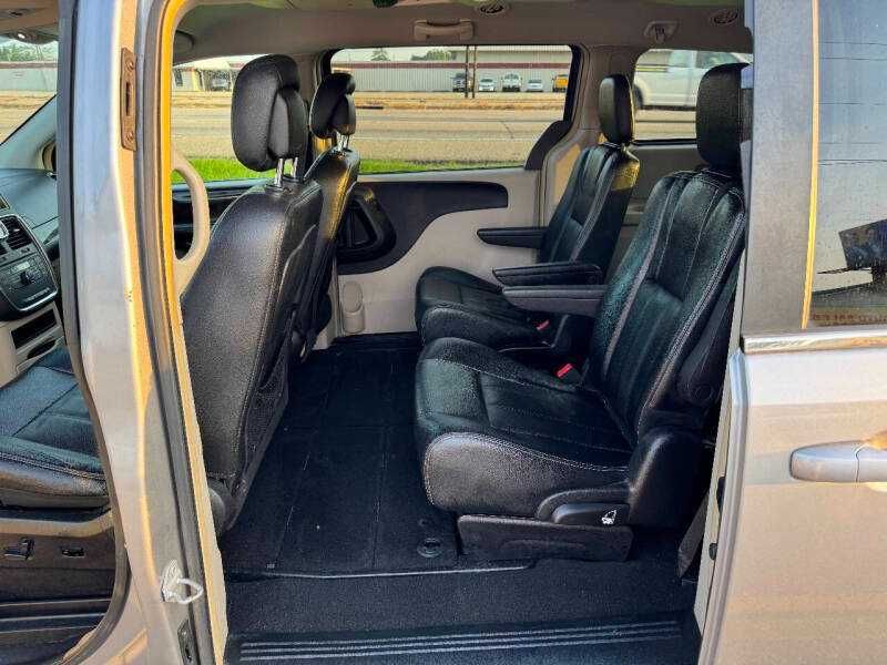 2016 Chrysler Town and Country