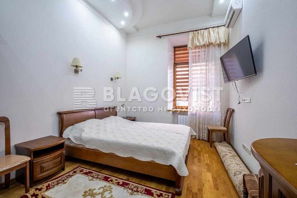 Хрещатик 15 Городецького Заньковецької  Пасаж 3К/72м2