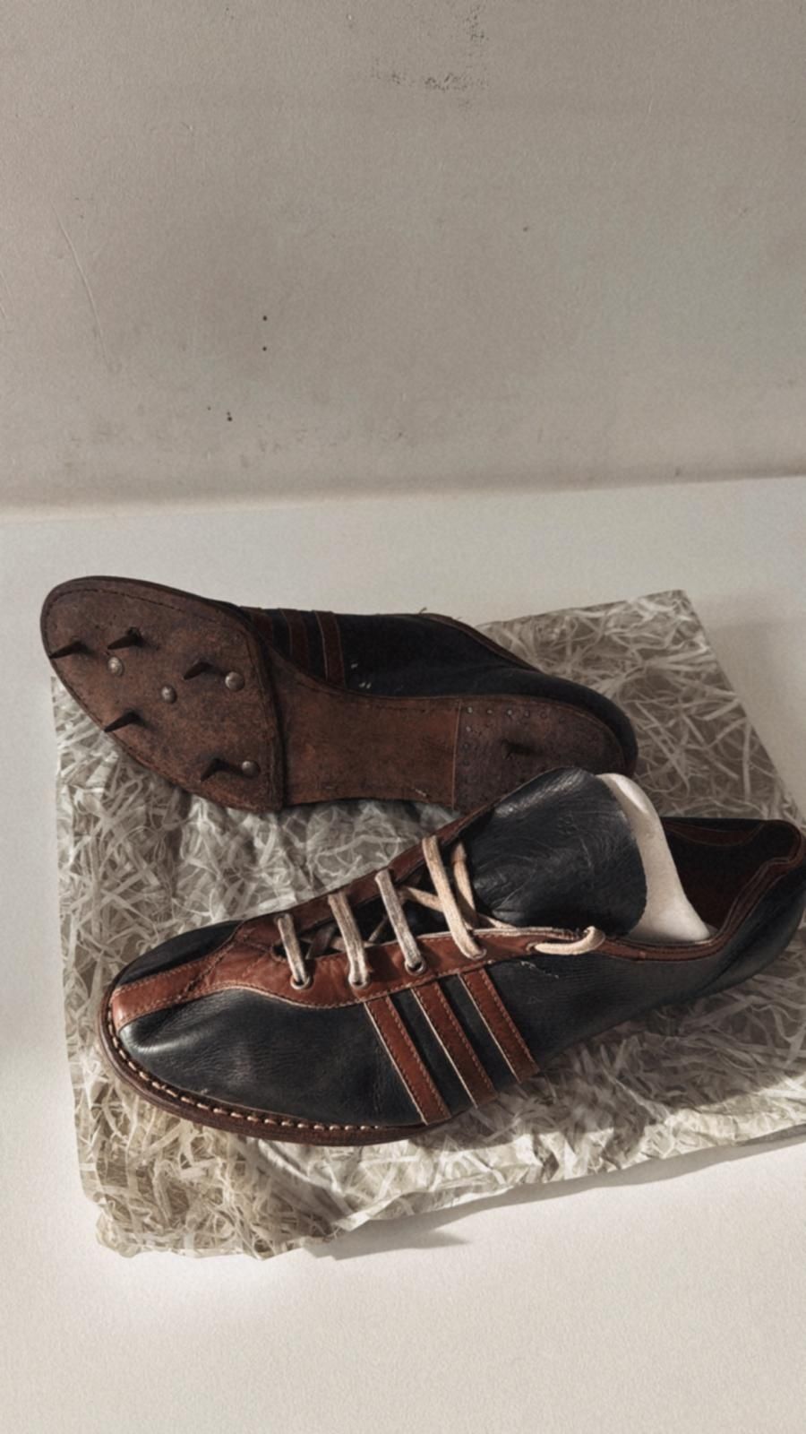 Unikatowe zabytkowe buty na bieżnie vintage