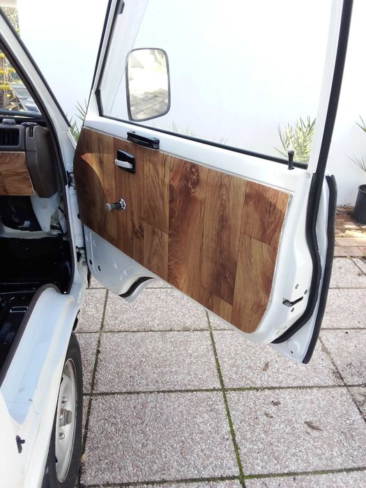 Nissan Vanette (avariado)