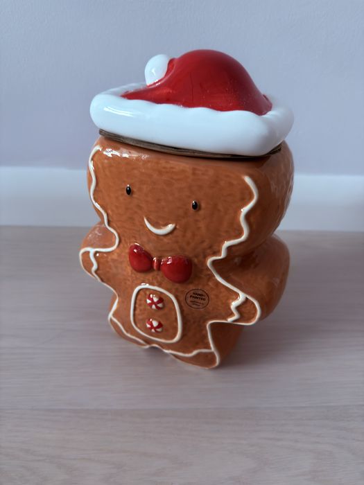 Pojemnik z dolomitu w kształcie piernika