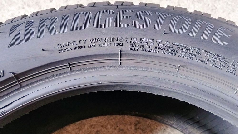 Шини зимові R16 205/55 Bridgestone Blizzak LM005