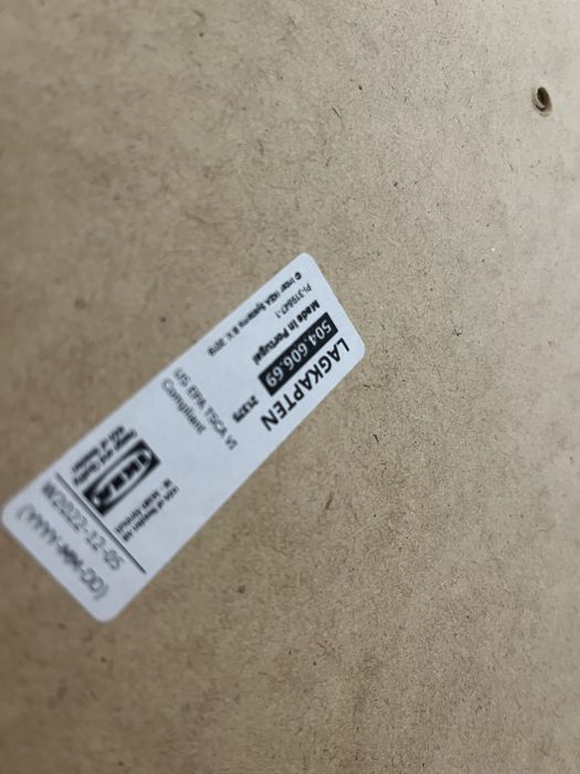 Tampo de secretária efeito carvalho + duas pernas ajustáveis como novo