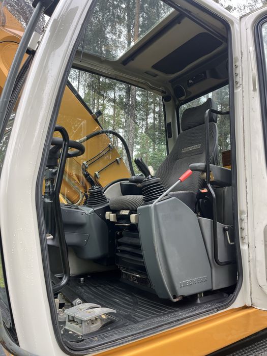 LIEBHERR A312 lift podpory koparka kołowa 314