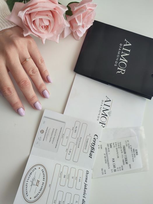 Złoty pierścionek zaręczynowy 585 diamentem diament 0,14ct