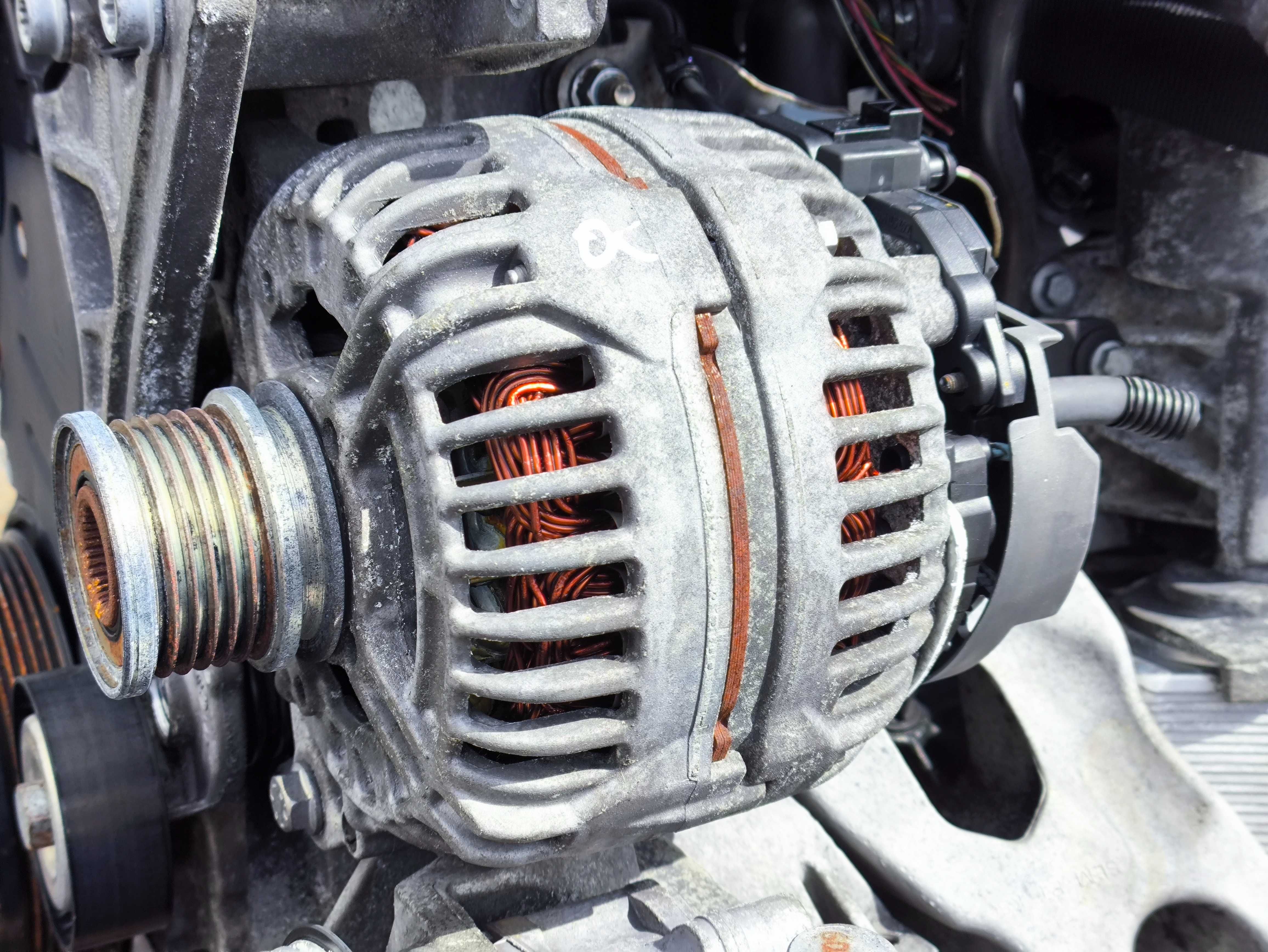 Alternator Audi A4 B8 2.0 TDI CAG 03G903016E Siedlce