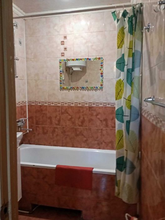 Продам 2 квартиру Центр Нежинская