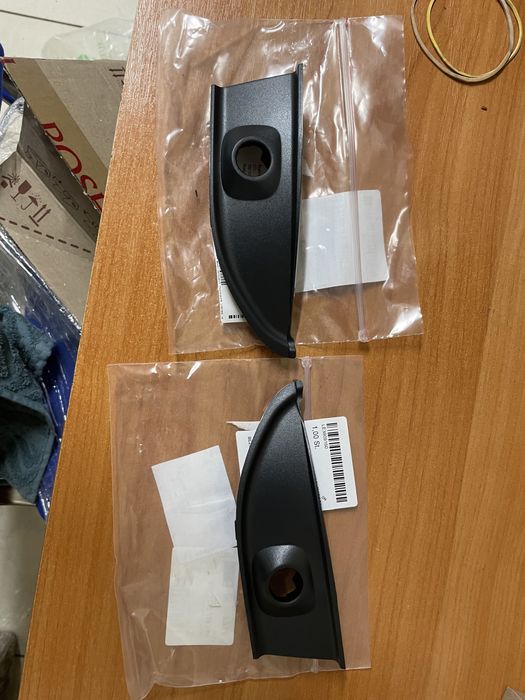 Кронштейн парктроника боковой решетки Audi q7 4M 2015-2019 S-line