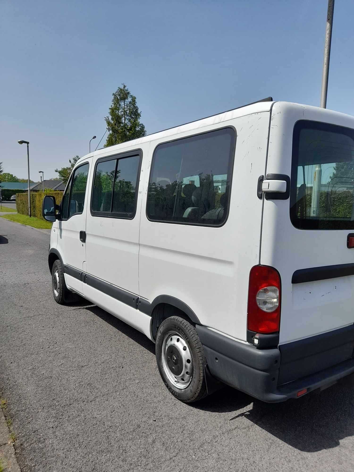 Renault Master 2,5D 9-cio osobowy 2005