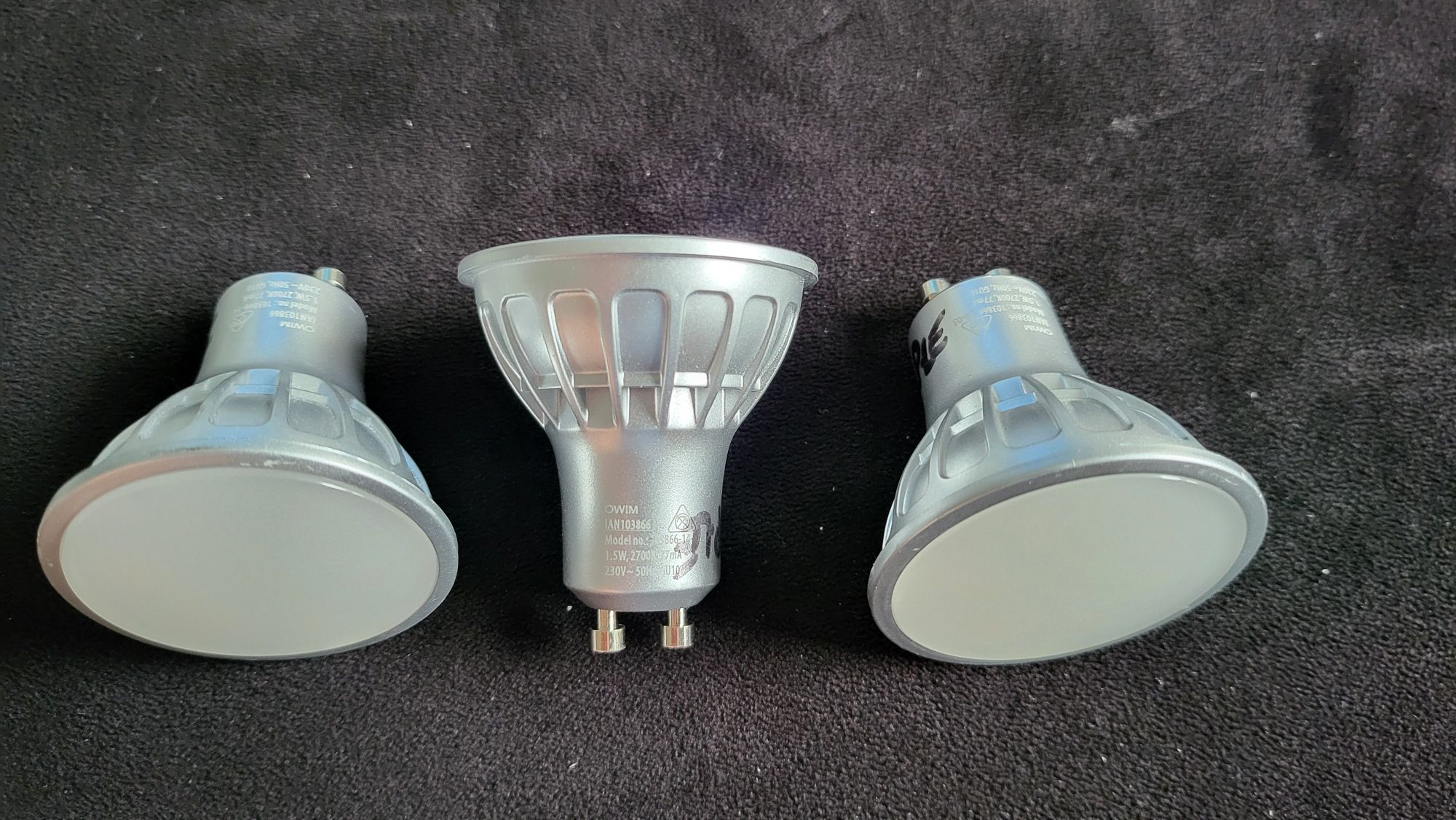 Zestaw żarówek halogenów led GU10 230V 18 sztuk sprawne
