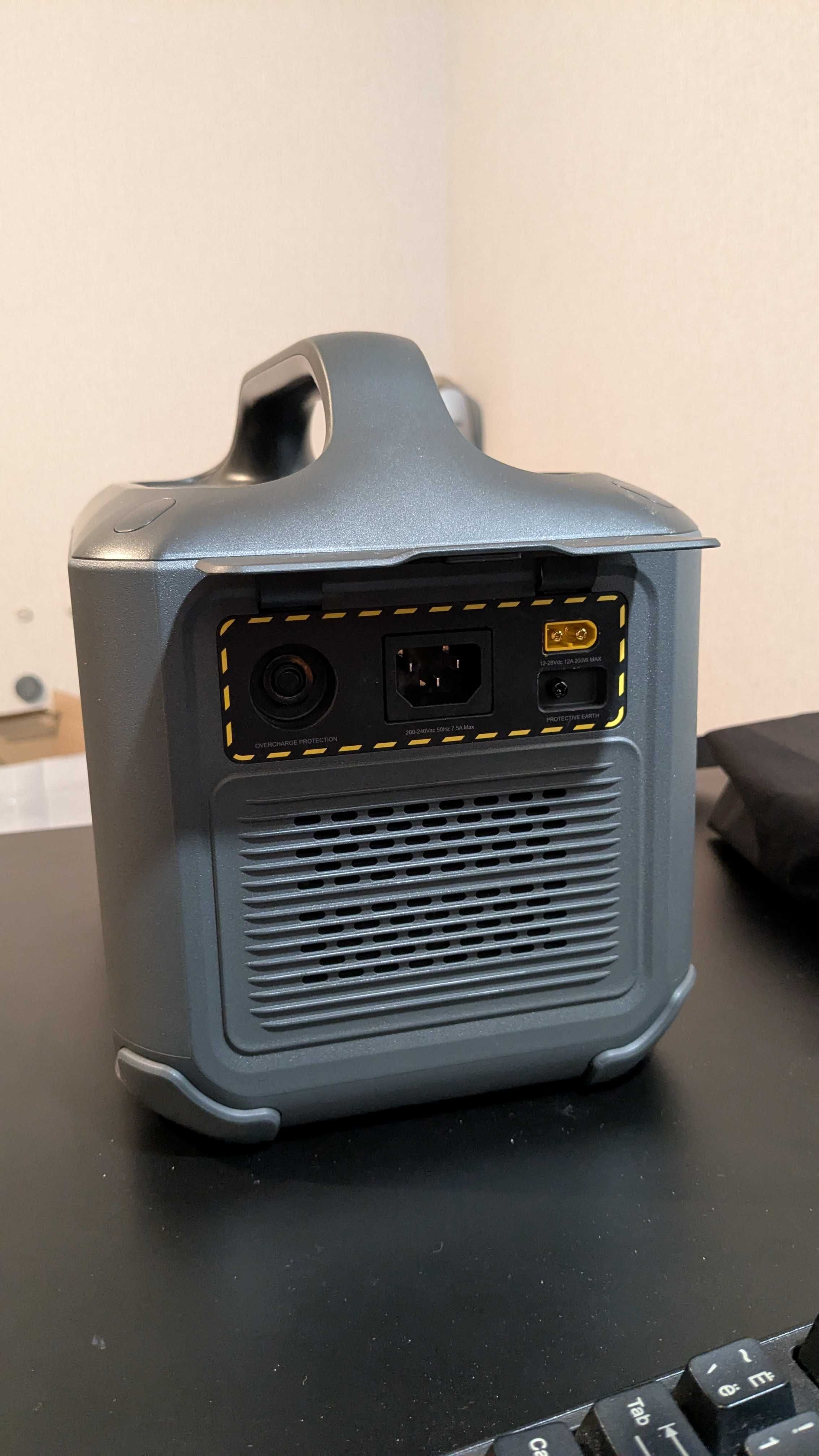 Бесшумная зарядная станция Ugreen GS600 600-1200Вт 680Втч ИБП UPS