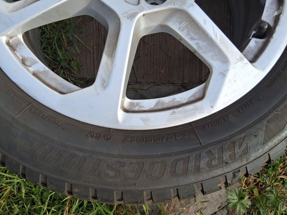 Opony Zimowe " Bridgstone" "17" 215×55