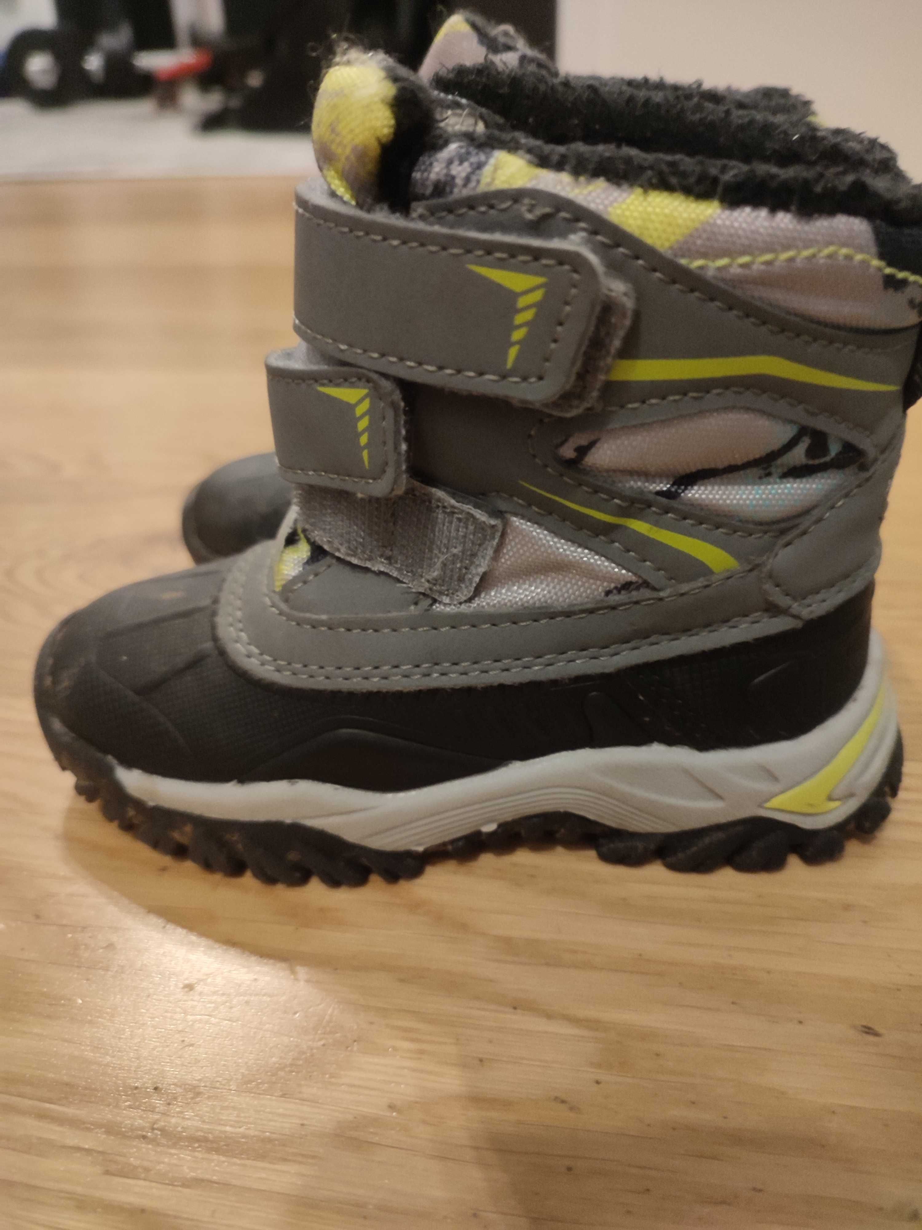 Sprzedam buty dziecięce zimowe, rozmiar 25