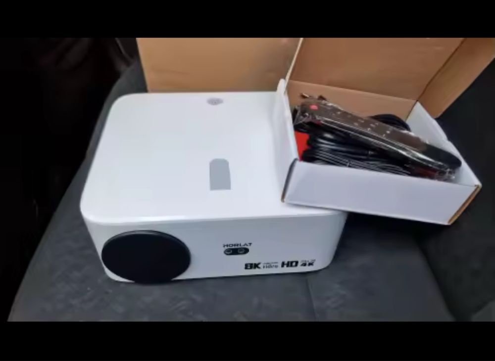 Projetor Portátil  30.000 Lúmens – Android 12, 4K