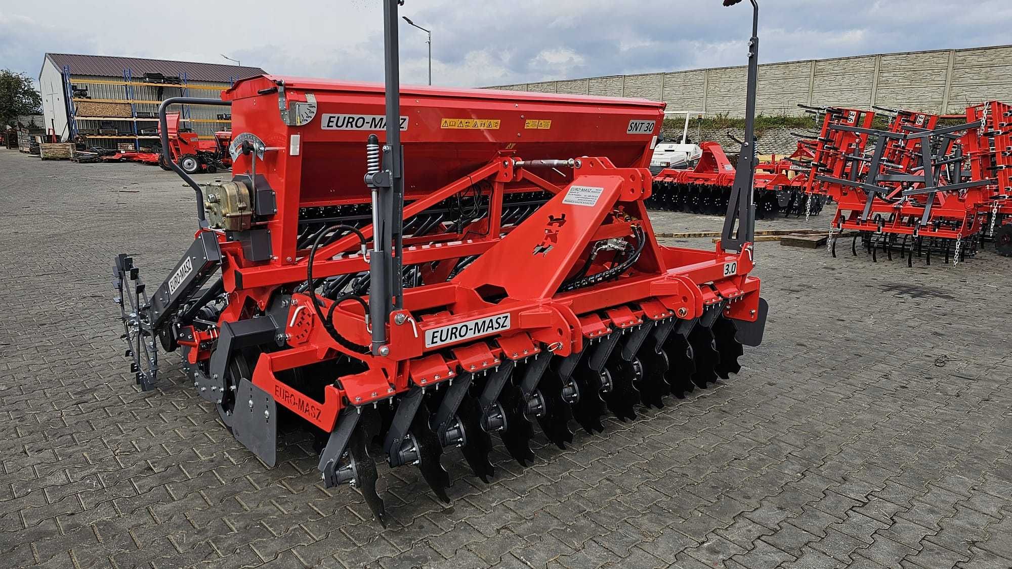 Siewnik Zbożowy Nabudowany Uprawowo-Siewny EURO-MASZ 2.5 3m Talerzowy