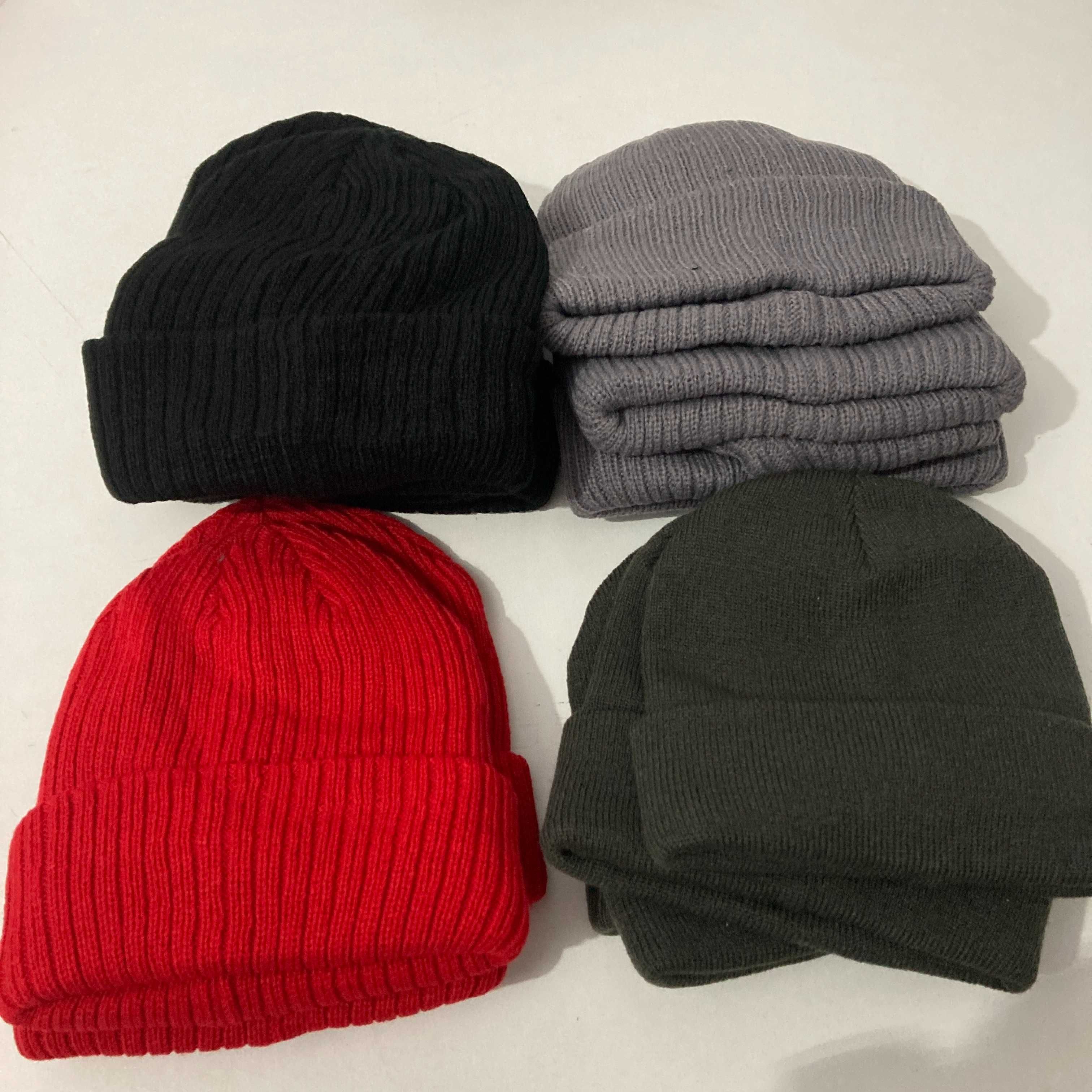 Gorros vermelho preto cinza (NOVOS)